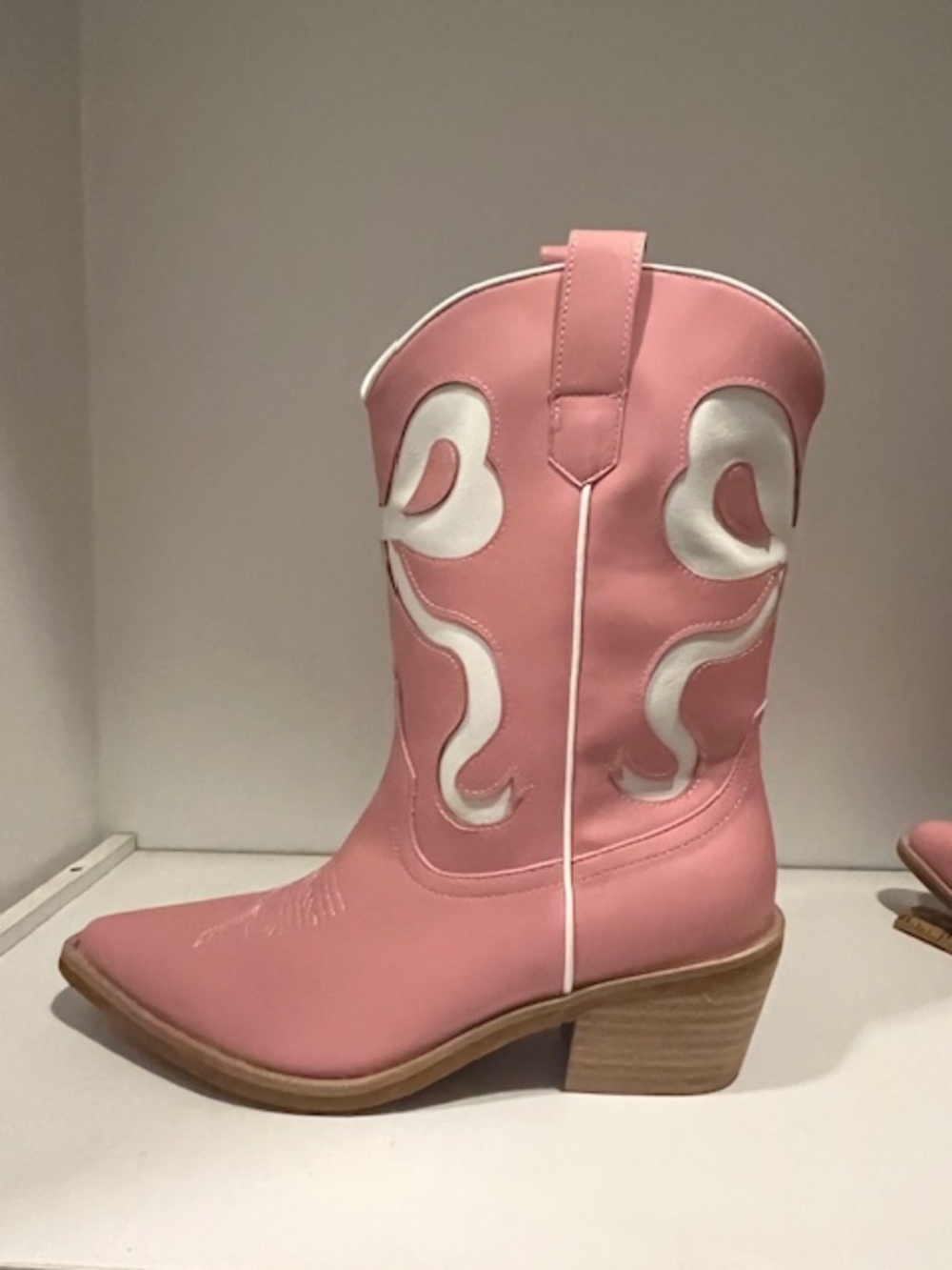 NWOB Mi.iM Pink Western Pointed-Toe Boot White Bows Sz 8.5 Cowgirl Rodeo Barbie